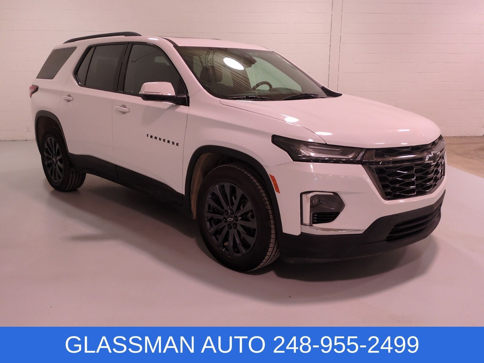 2023 Chevrolet Traverse RS in Summit White — front three-quarter view