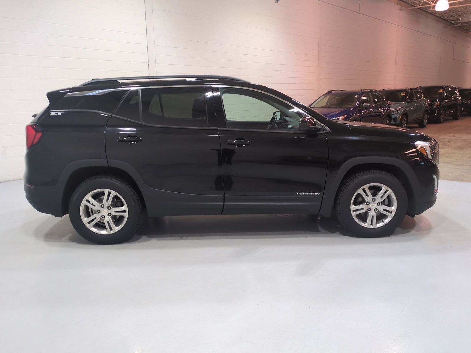 2018 GMC Terrain — side profile view