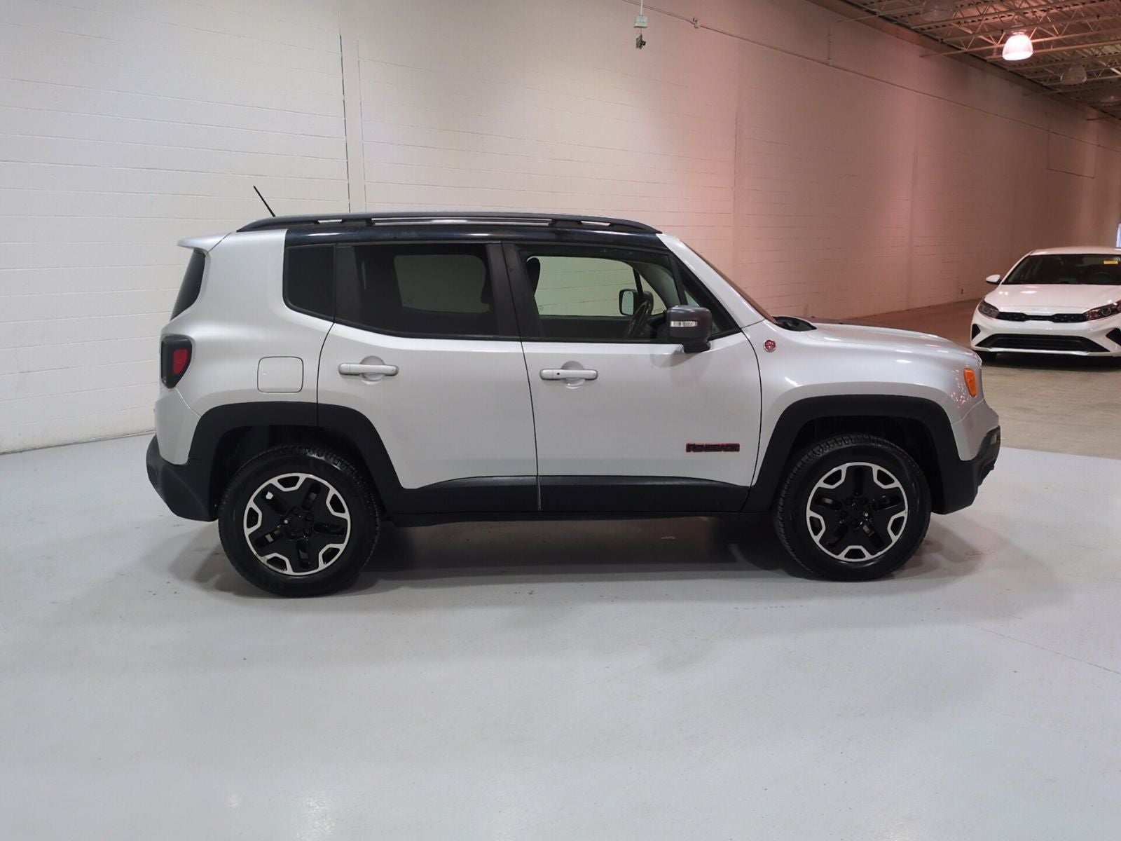 2015 Jeep Renegade — rear three-quarter view